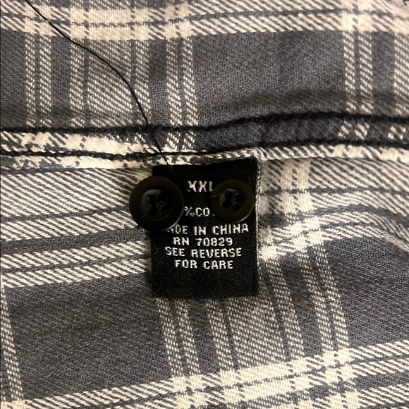 Carbon XXL Men's Black and White Plaid Shirt - Picture 5 of 12